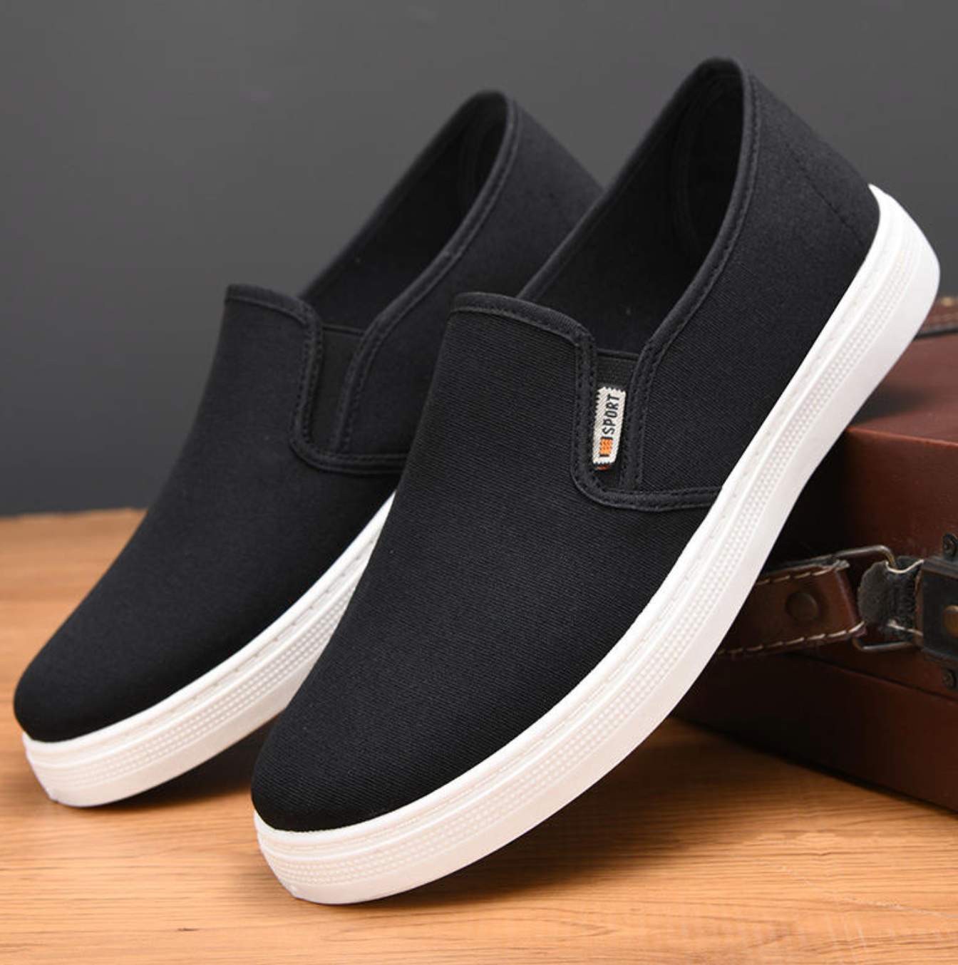 Men’s Solid Colour Breathable Cloth Shoes