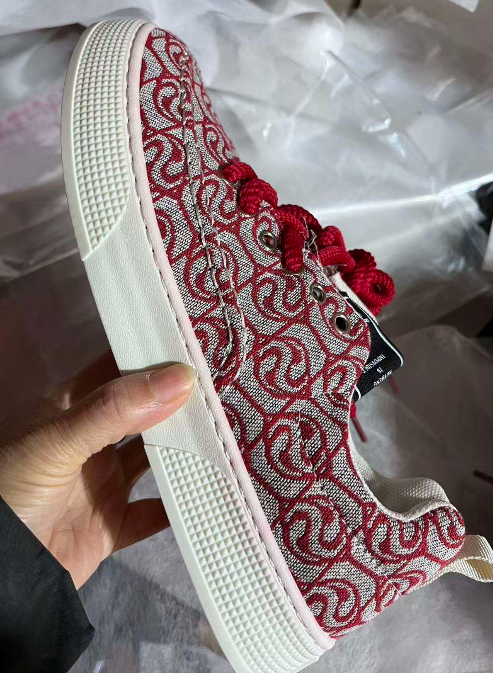 Men’s Low-Cut Casual Sneakers